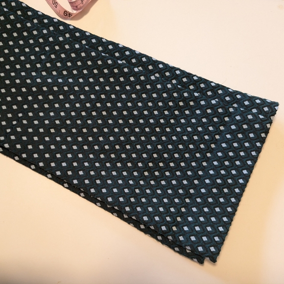 💚🖤 Anthropologie Cartonnier Textured Charlie Crop Flare Trousers, 8 - Picture 7 of 11